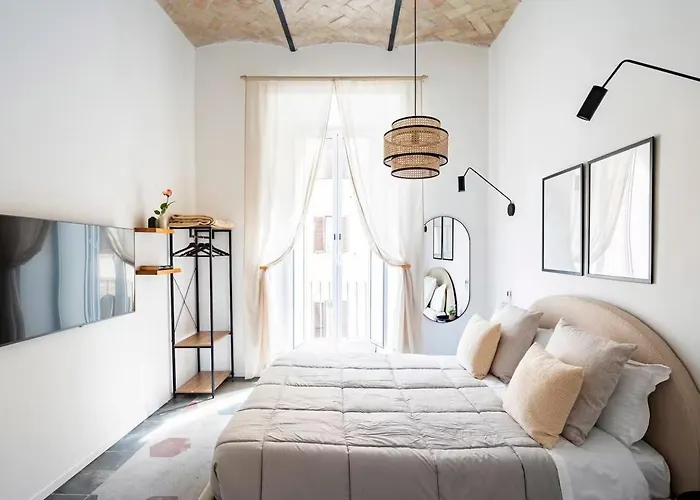 Modern Cozy Near The Colosseum In Pensión Roma