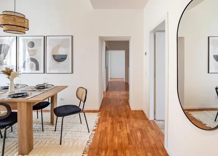 Modern Cozy Near The Colosseum In 4* Rome